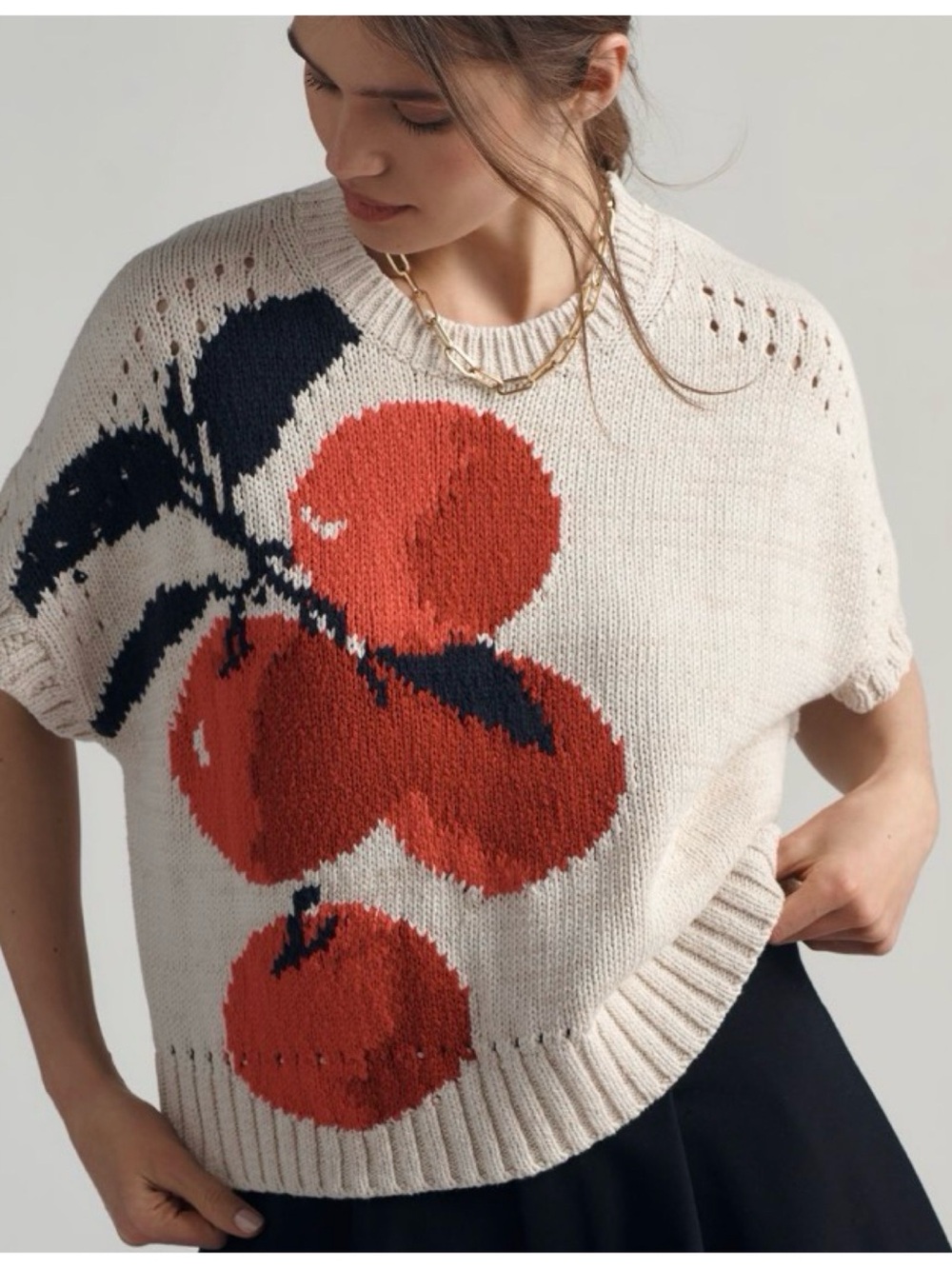 NWT Maeve Short-Sleeve Crew-Neck Apple Motif Graphic Sweater